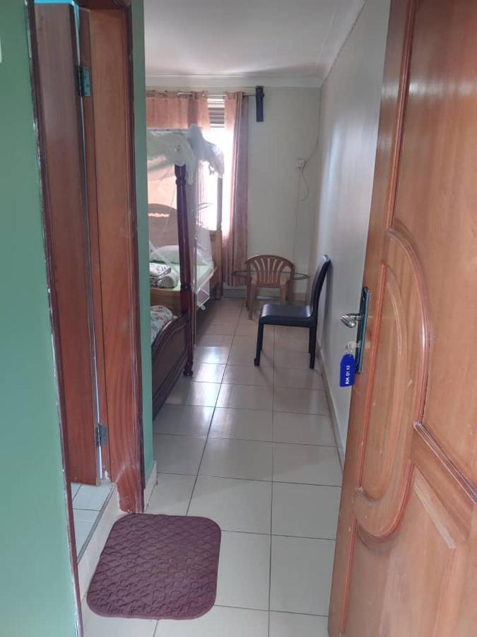 NEW AFRICAN VILLAGE Entebbe Extérieur photo