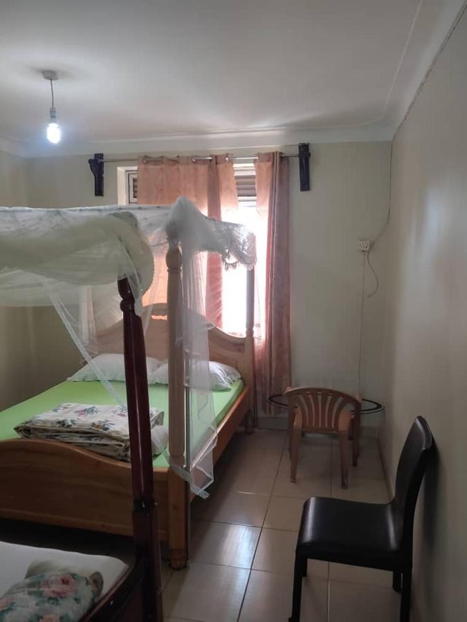 NEW AFRICAN VILLAGE Entebbe Extérieur photo